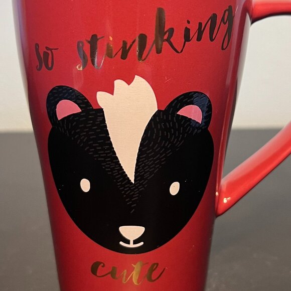 ❤️ Love Your Mug ❤️ SO STINKING CUTE ~ Baby Skunk ~ Tall Maroon Ceramic Mug - Picture 3 of 10